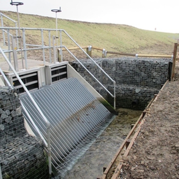 H28CC Headwall with 900mm Penstocks and with Cranked Gratings